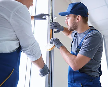 glass repair experts in North York