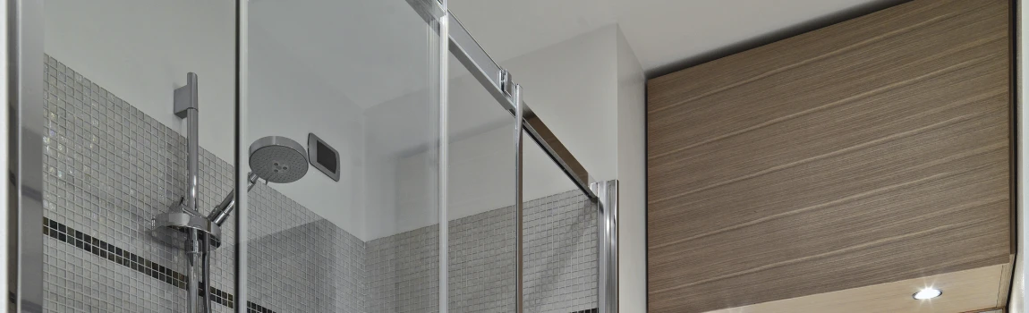 Frosted Glass Shower Doors in Uptown Toronto, ON